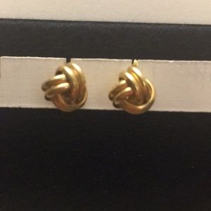 Knot studs